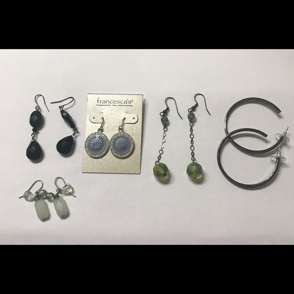 Set of dangle earrings